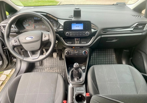 Ford Fiesta cena 45500 przebieg: 70767, rok produkcji 2019 z Żory małe 56